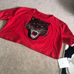 Short , cropped t shirt